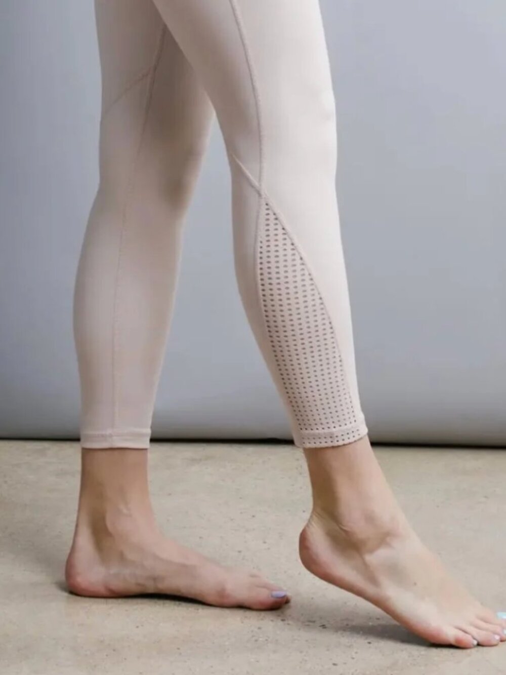 New Savvi Trainers Leggings in Neutral Cream NWT, Size Large